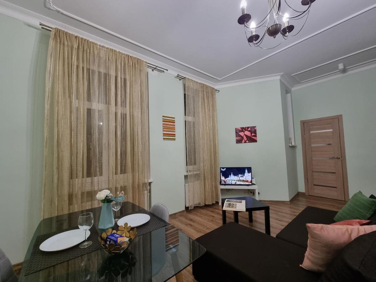 Art Deco One-Bedroom Suite In Library House With Free 5G Wifi Rīga Exterior foto