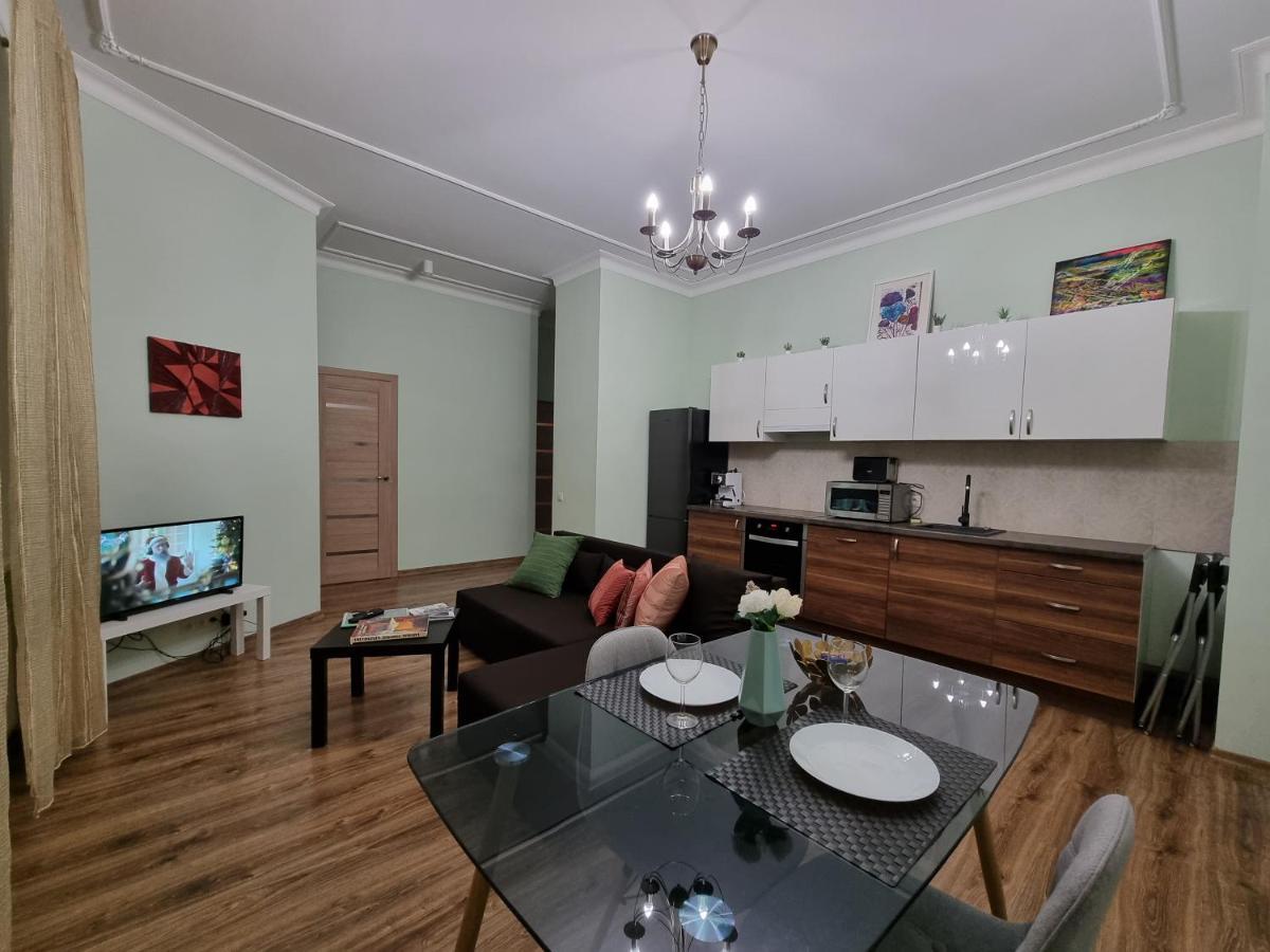 Art Deco One-Bedroom Suite In Library House With Free 5G Wifi Rīga Exterior foto