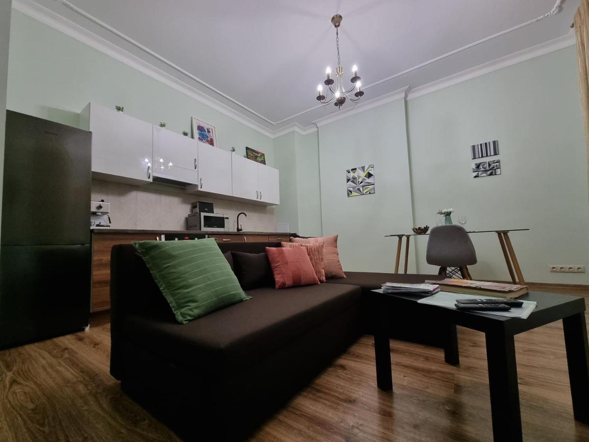 Art Deco One-Bedroom Suite In Library House With Free 5G Wifi Rīga Exterior foto