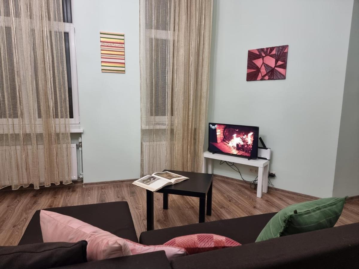 Art Deco One-Bedroom Suite In Library House With Free 5G Wifi Rīga Exterior foto